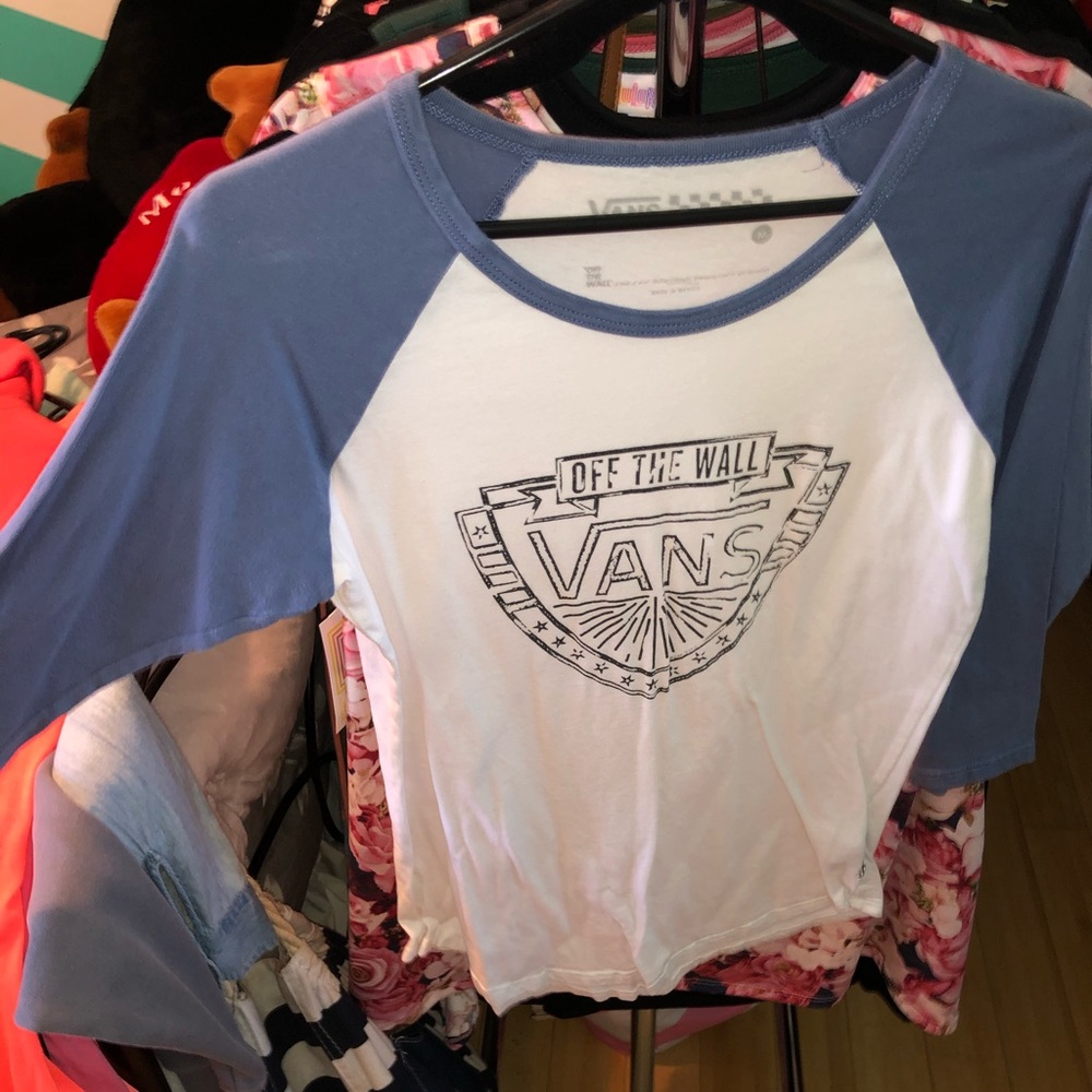 Vans quarter sleeve top.